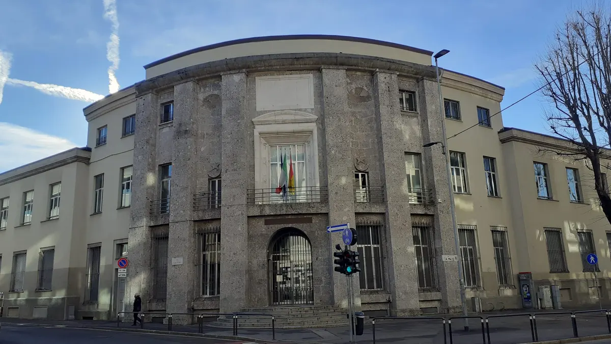 Facciata di un liceo